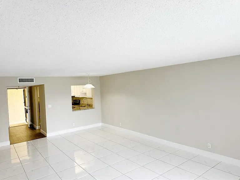 2788 Tennis Club Dr #101 — Photo 11
