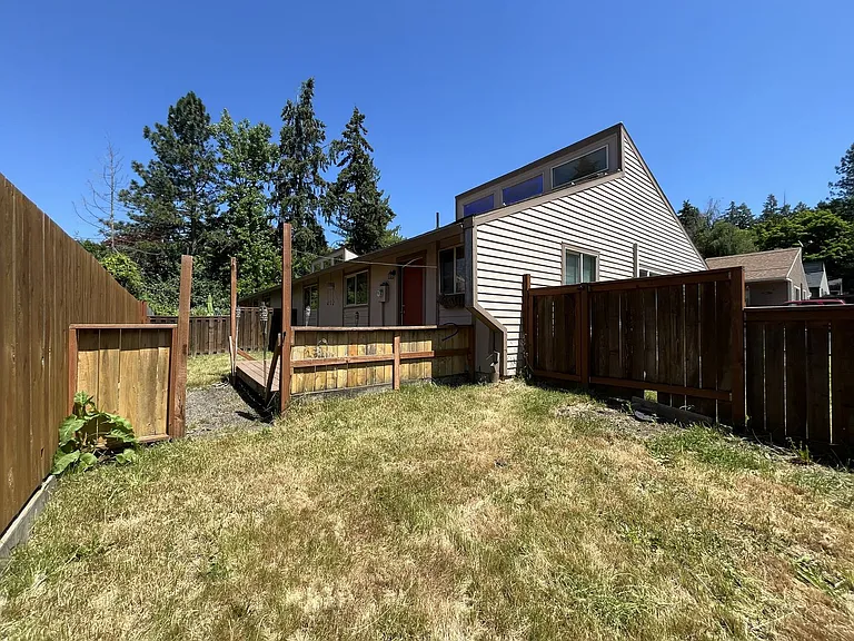 Bright and Airy Home with Stainless Steel Kitchen, Vaulted Ceilings & Washer + Dryer — Photo 45