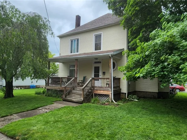 527 4th St, Ellwood City, PA 16117