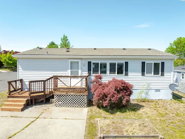 255 NW Golden Hills Dr Space 11, Pullman, WA 99163