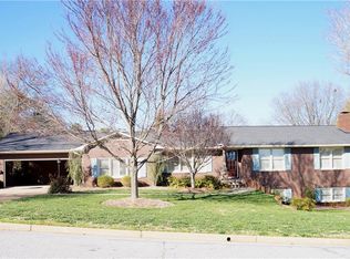 1303 Hanover Rd, Anderson, SC 29621