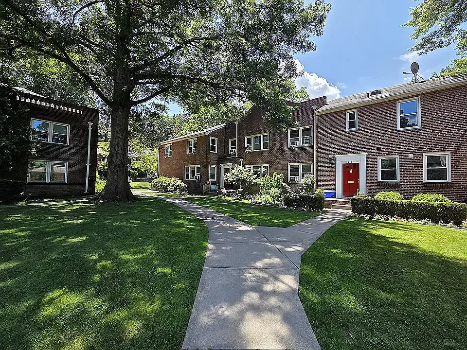4601 Henry Hudson Pkwy #C-4