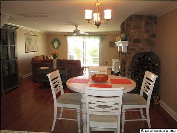 5th image of 2410 Sylvan Dr APT 6