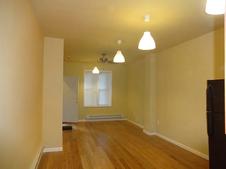 210 W Zeralda St #A — Photo 4