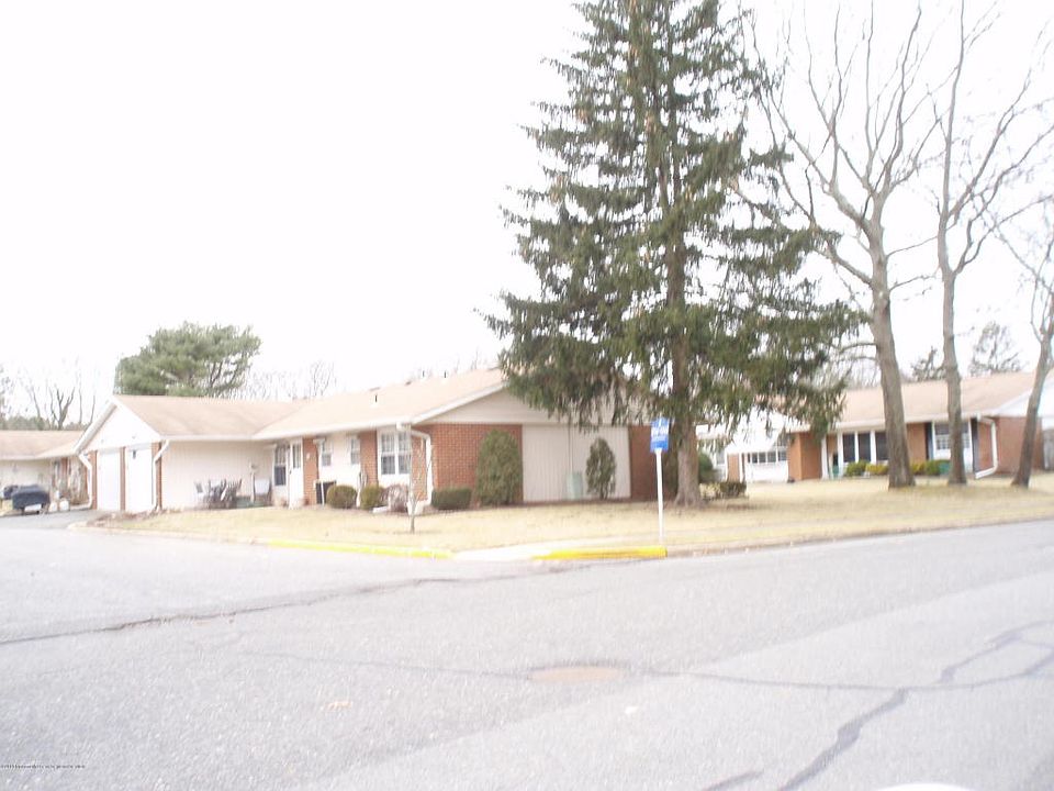 2nd image of 1262A Argyll Cir