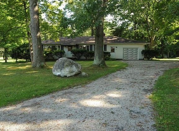 3rd image of 638 Woodview Dr