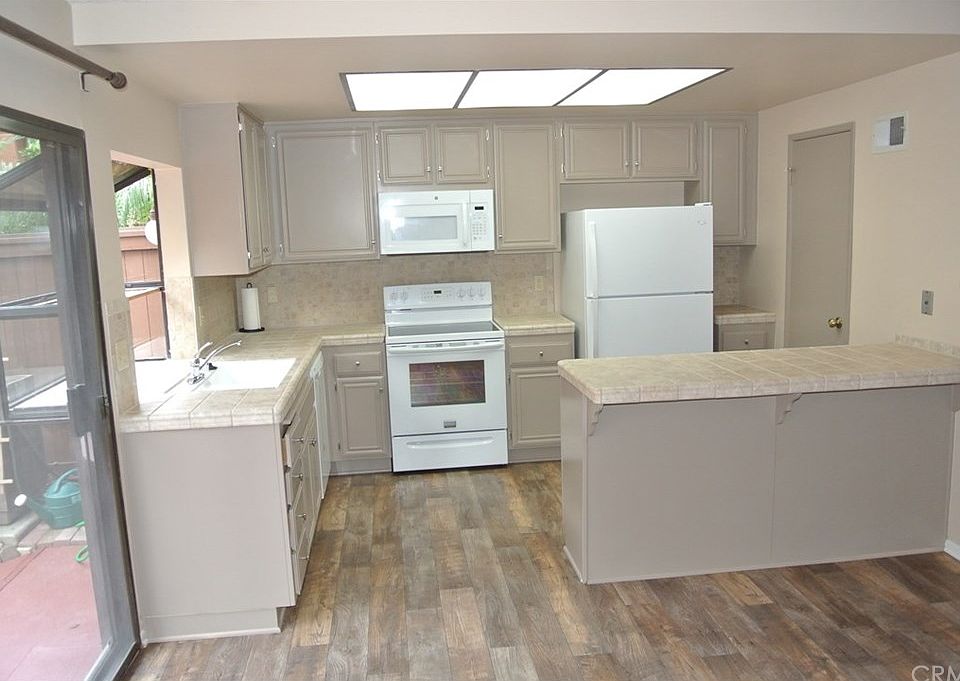 1st image of 2204 Stonewood Ct