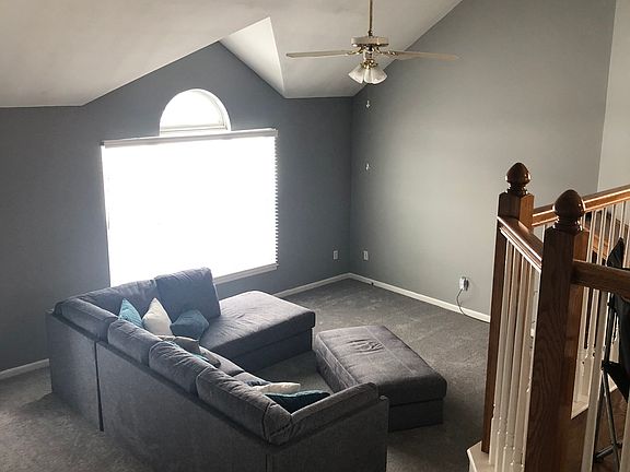 5th image of 5425 NE Holiday Dr