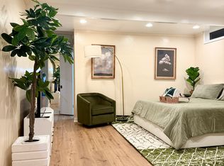 8954 Norma Pl, West Hollywood, CA 90069