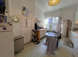 796 Grand St #2L, Brooklyn, NY 11211