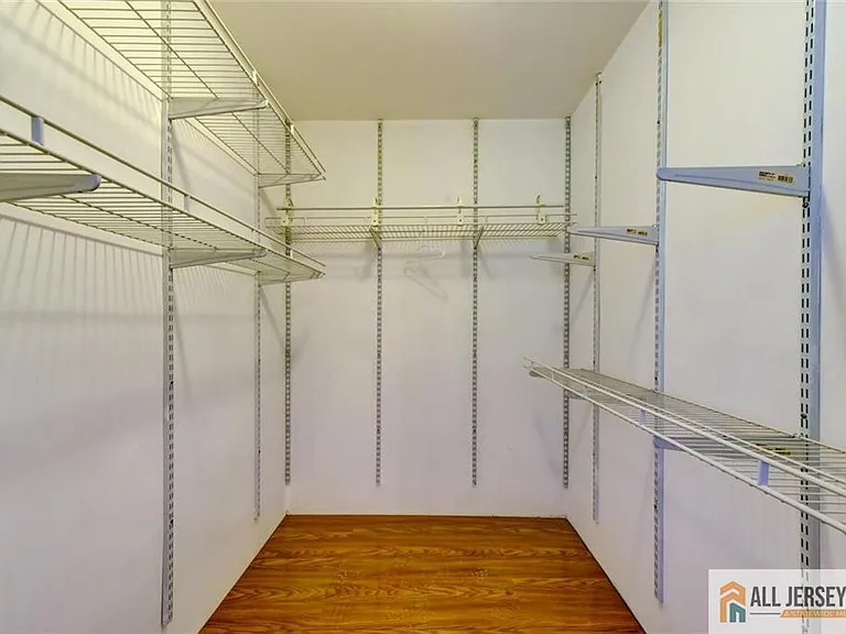 37 E Somerset St #1 — Photo 9