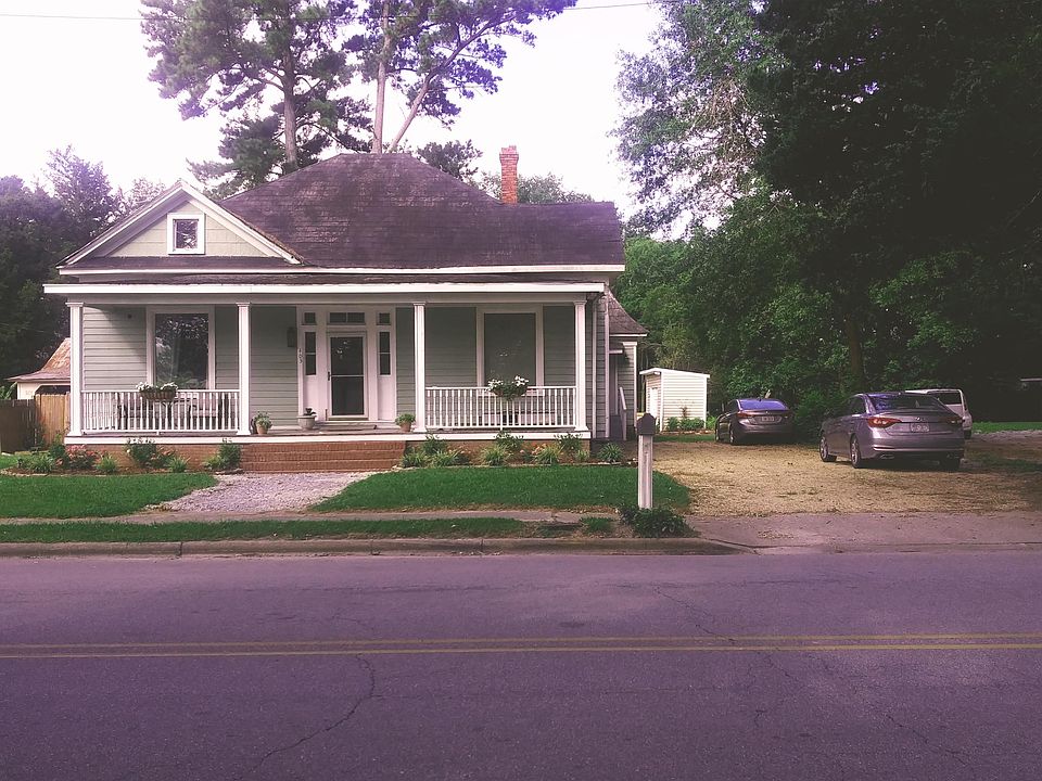 1st image of 403 N Church St #B