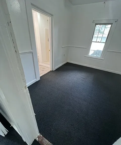 1031 N Florence Ave — Photo 7