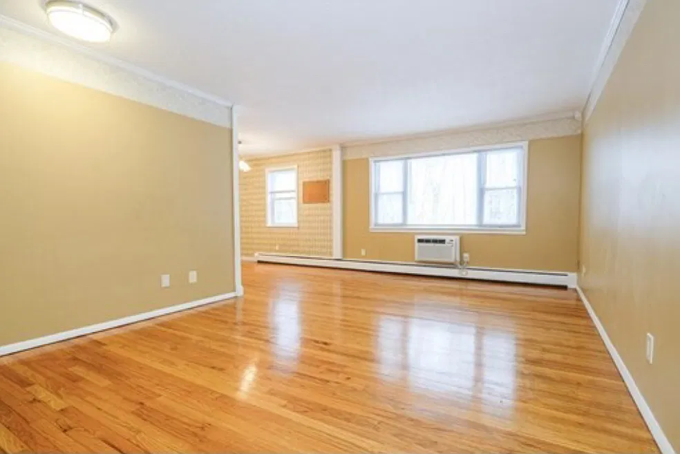2 bed, 1.5 bath, 901 sqft, $2,000 — Photo 4