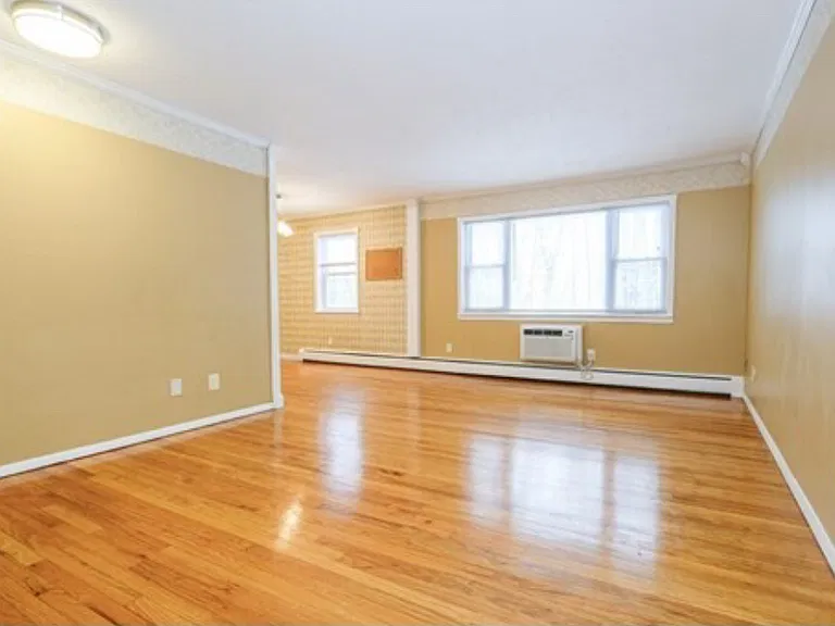261 Regency Park Dr — Photo 7
