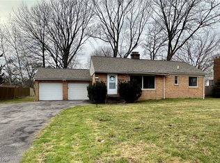 5782 Fitch Rd, North Olmsted, OH 44070