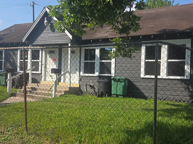 4603 Canal St — Photo 1