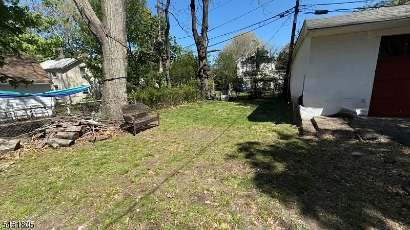 3 bed, 1.0 bath, $2,800 — Photo 3