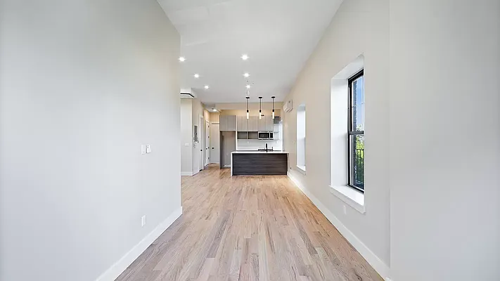 Rented by Reavis | media 4