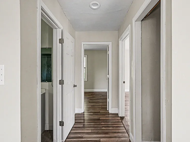 2604 Booker Ave — Photo 9