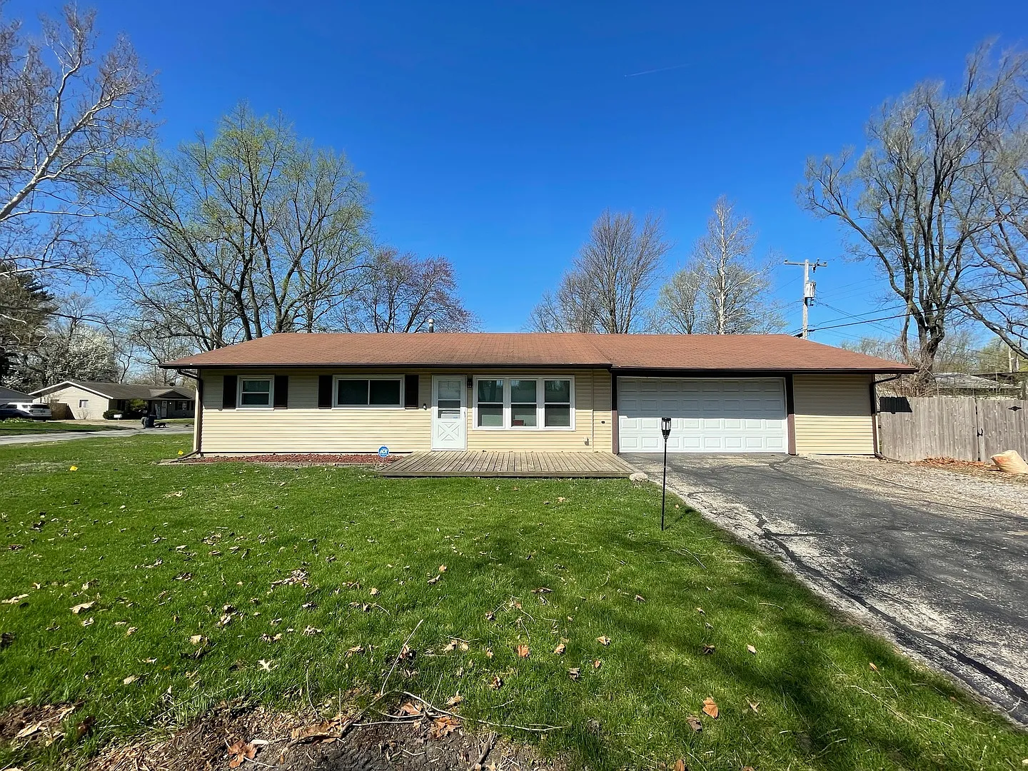 1607 Carolyn Dr photo 1