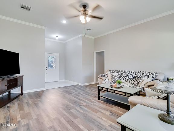 5th image of 113 Queensford Way