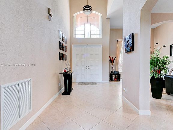 2nd image of 19167 S Gardenia Ave