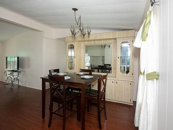 5th image of 502 Royal Tern Dr