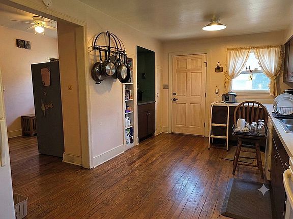 4th image of 406 Darlington Ave