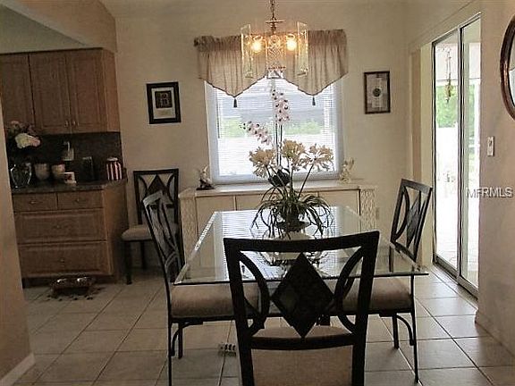 4th image of 11066 Magdalena Ave