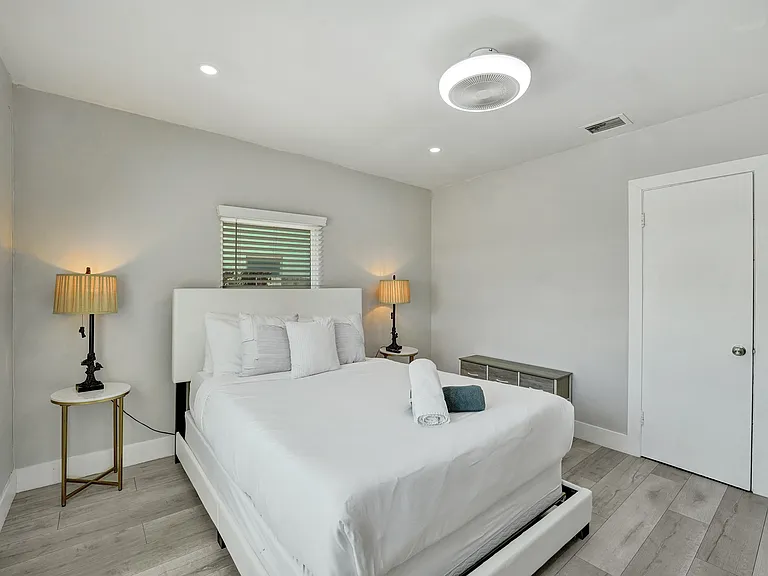 615 NE 13th Ave — Photo 32
