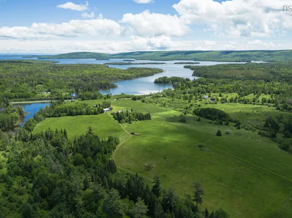 10353 Marble Mountain Rd, Orangedale, NS B0E 2K0