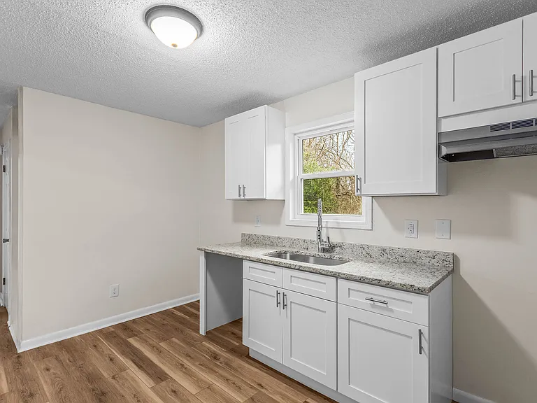 2043 Bishop Rd — Photo 8