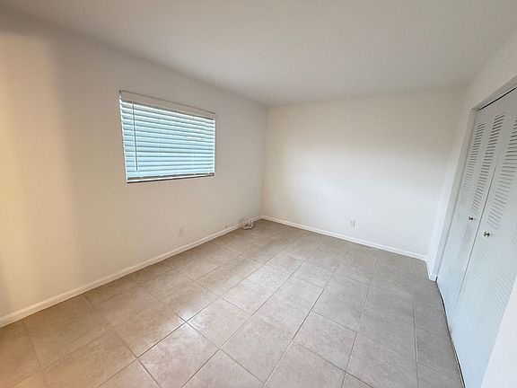 5th image of 5991 SW 41st St APT 806