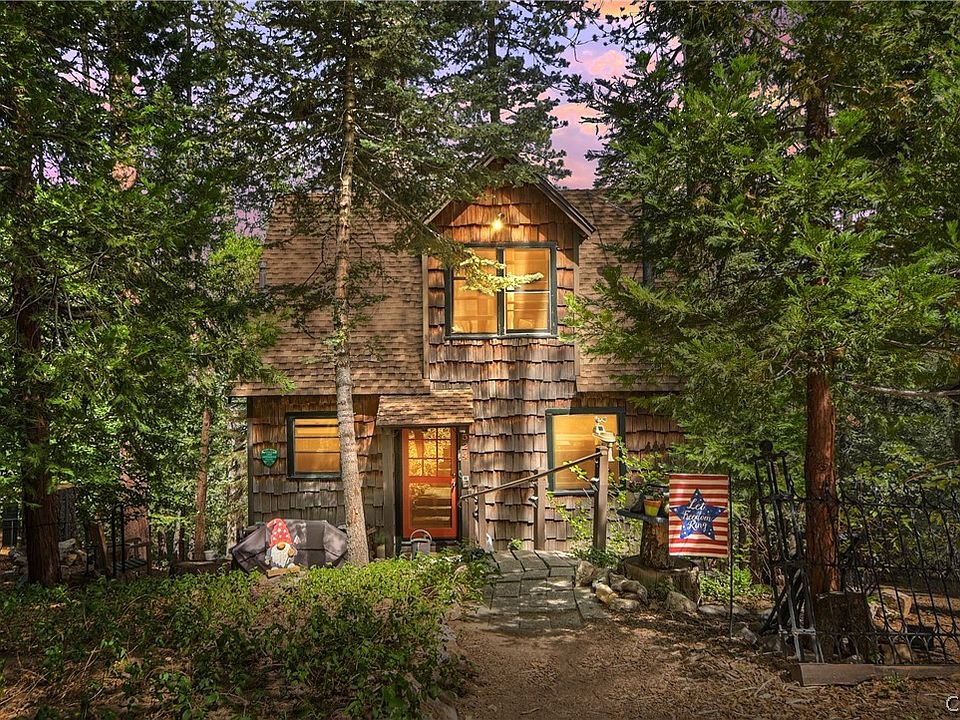 1st image of 524 Clark Dr