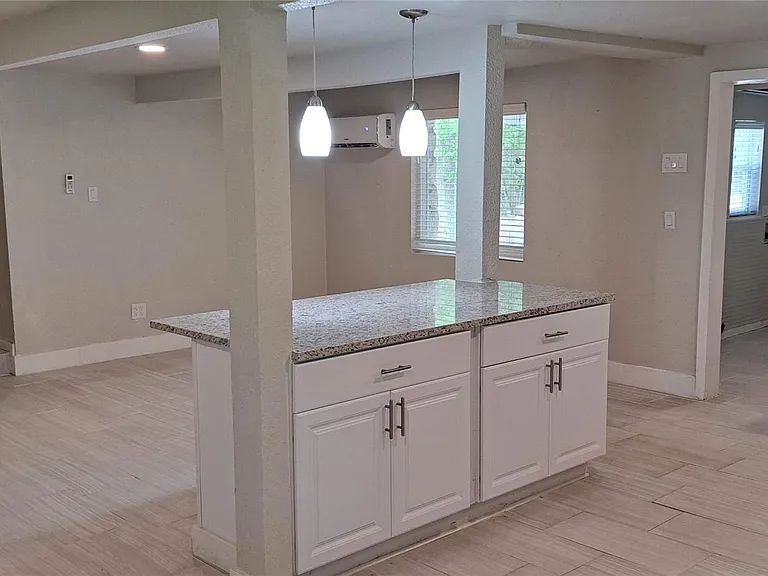 2200 Downing Ln — Photo 20