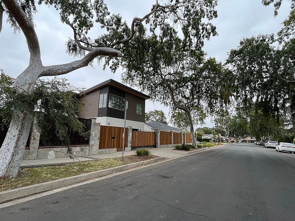 2nd image of 3525 Alsace Ave