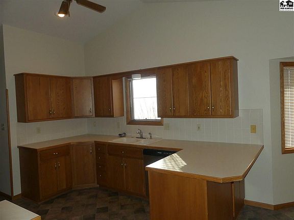 5th image of 1312 Wheatland Dr