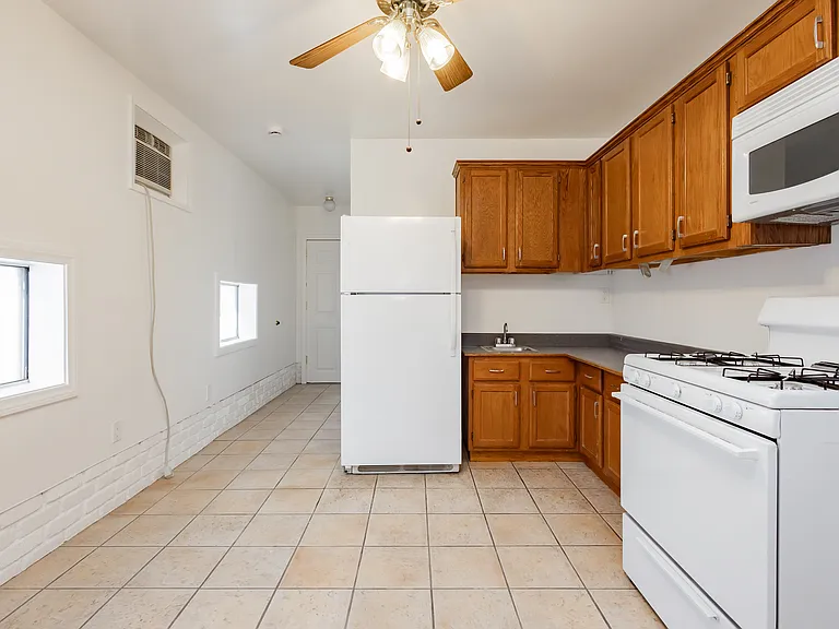 3969 Manford Cir — Photo 4