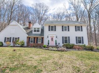 15 Green Hill Rd, Kinnelon, NJ 07405