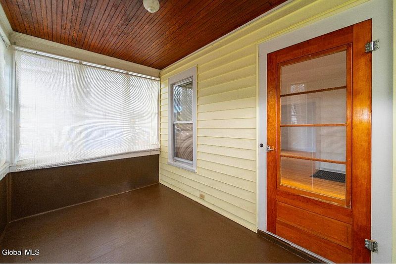 2nd image of 14 Knickerbocker Street