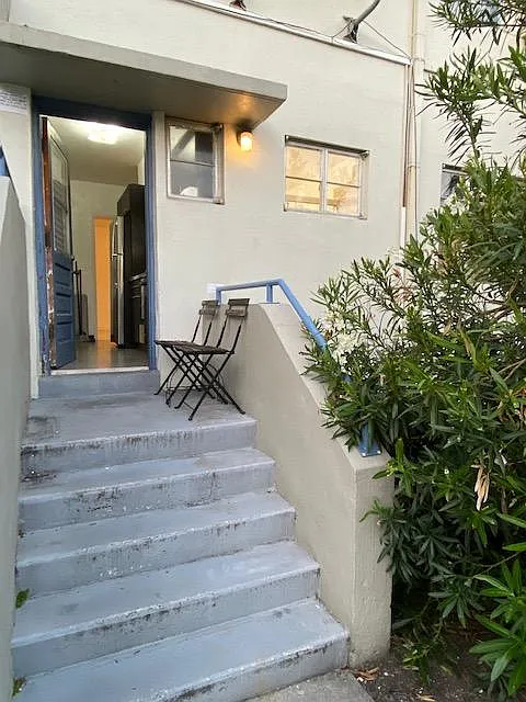 620 84th St — Photo 3
