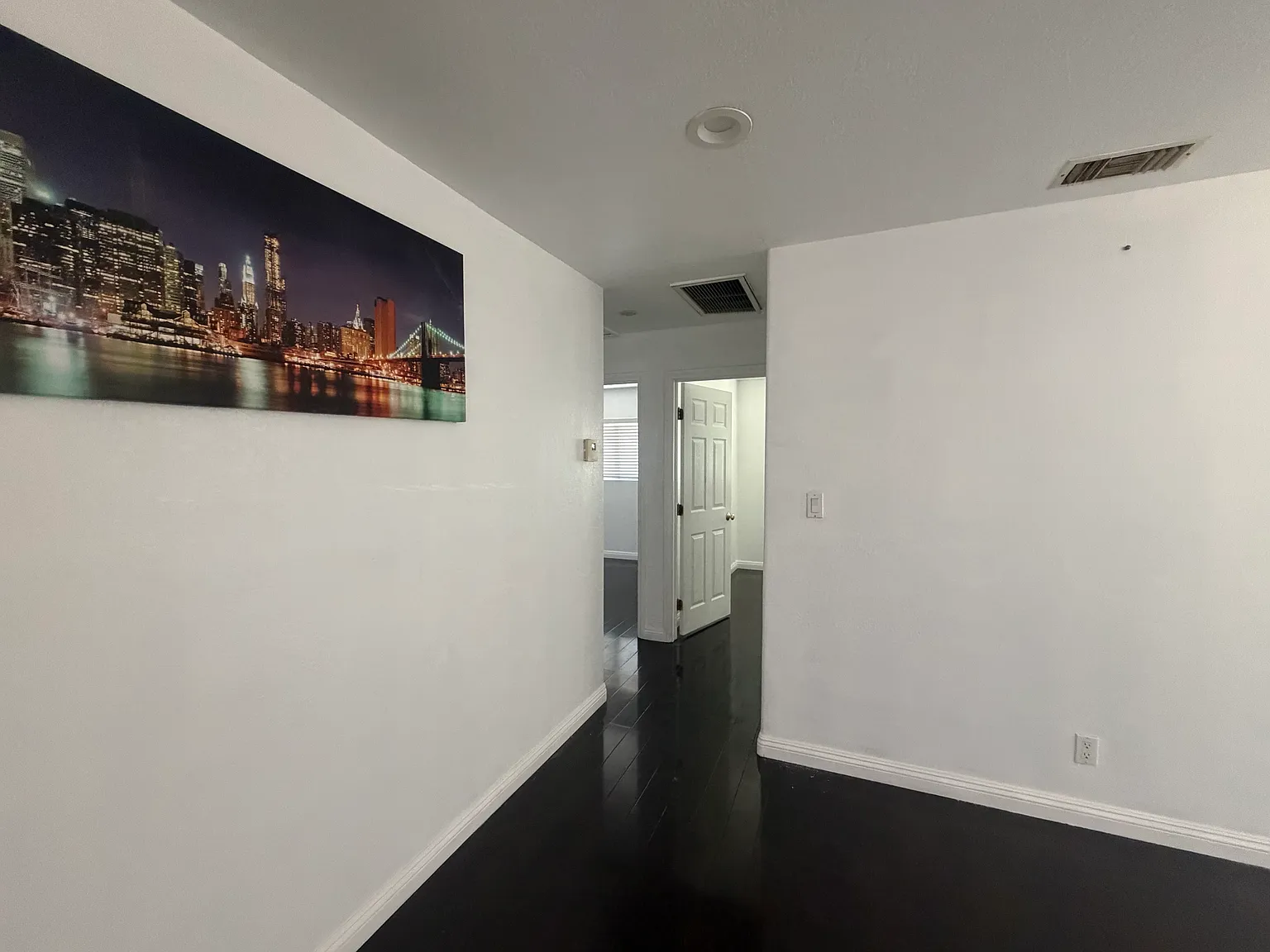 4 bed, 1100 sqft, $3,000 — Photo 1