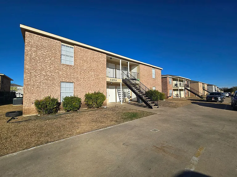 3209 Toledo Dr #A — Photo 3