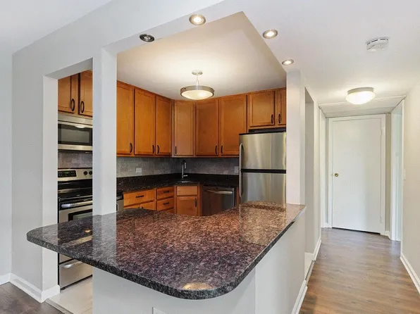 1165 Pleasant Run Dr APT 502, Wheeling, IL 60090
