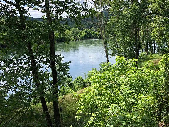5th image of 300 Mount Olive Retreat
