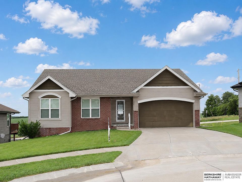 1st image of 130 Broken Arrow Cir