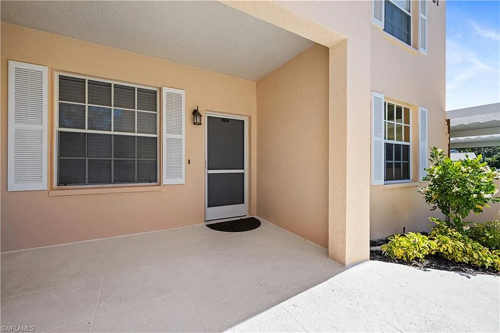 3 bed, 2.0 bath, 1374 sqft, $6,000 — Photo 3
