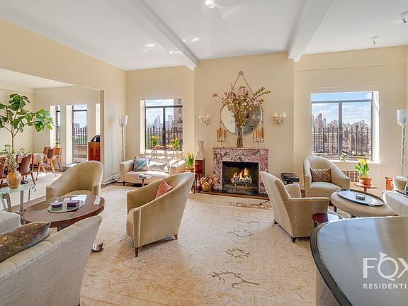 3rd image of 320 Central Park W