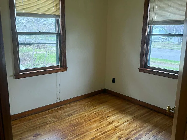 124 Lester St #124 — Photo 13